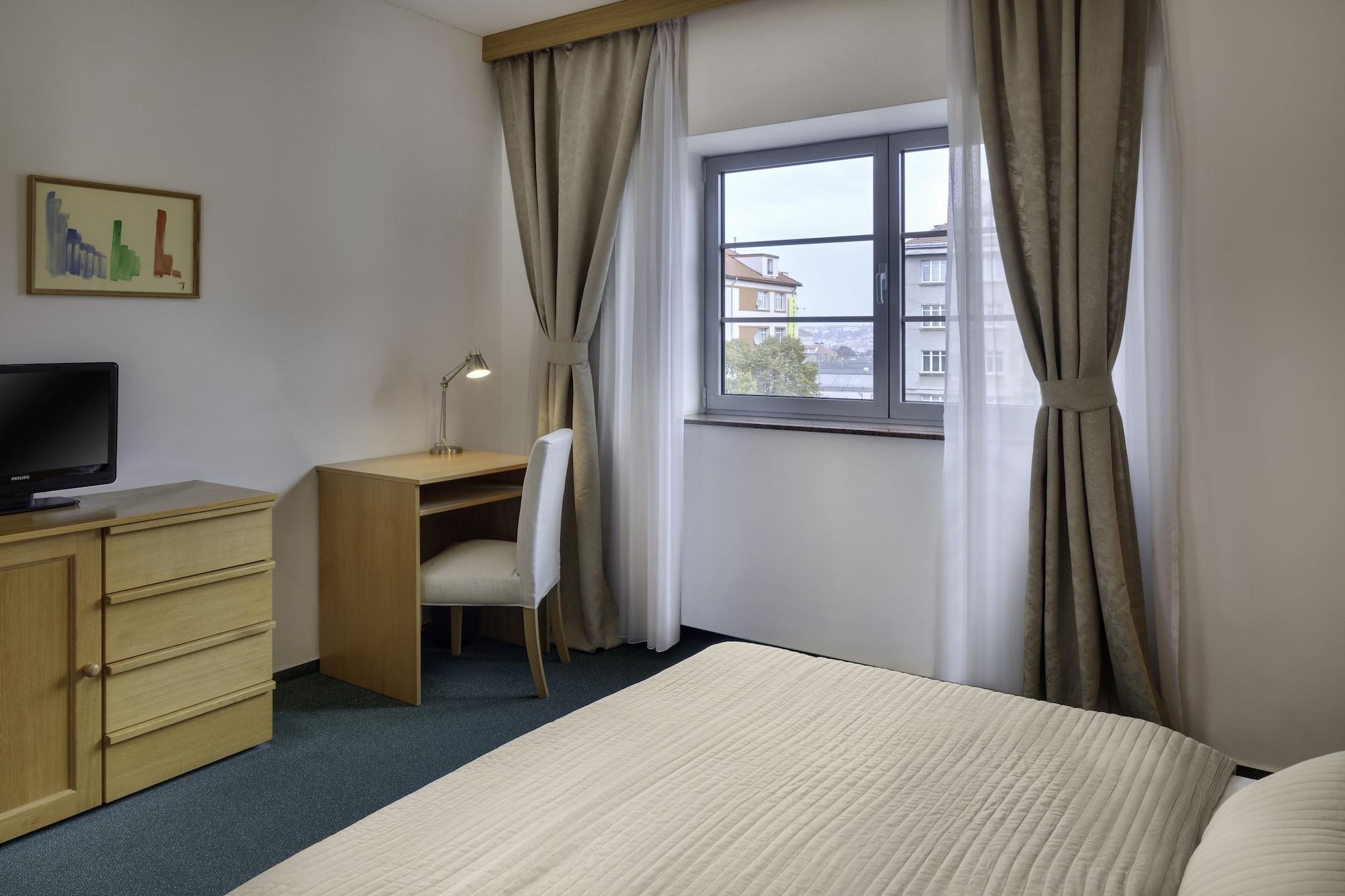 Hotel Oya Prague Exterior photo